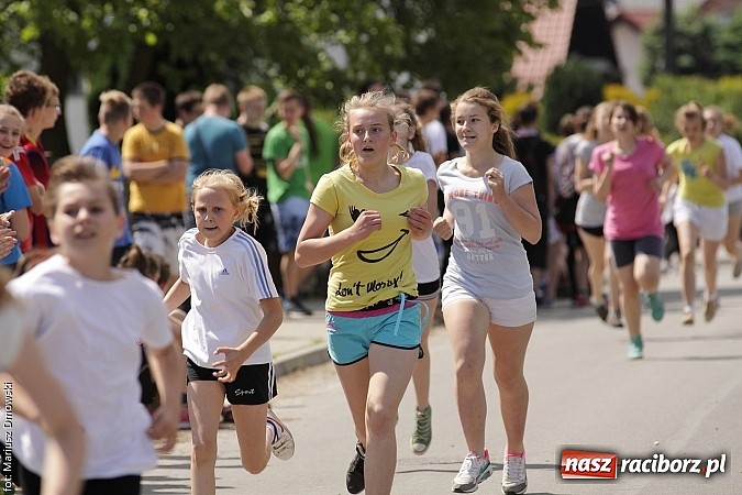 Zdjęcie w galerii na portalu naszraciborz.pl: Wielkie bieganie na Dzień Dziecka w Rudniku wiadomości z regionu