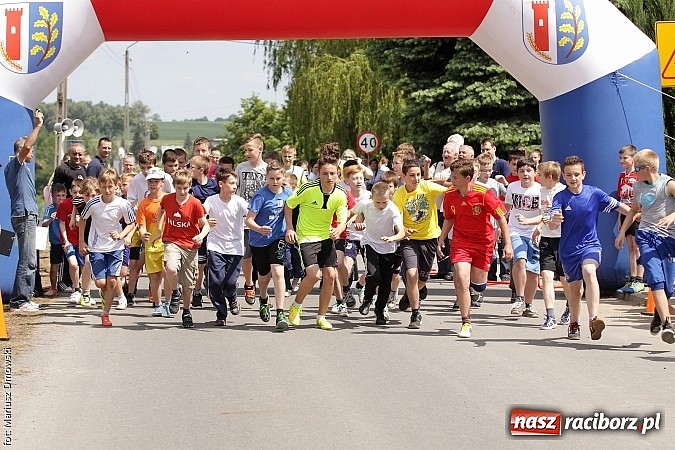 Zdjęcie w galerii na portalu naszraciborz.pl: Wielkie bieganie na Dzień Dziecka w Rudniku wiadomości z regionu