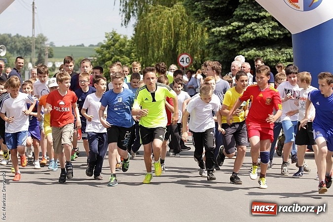 Zdjęcie w galerii na portalu naszraciborz.pl: Wielkie bieganie na Dzień Dziecka w Rudniku wiadomości z regionu