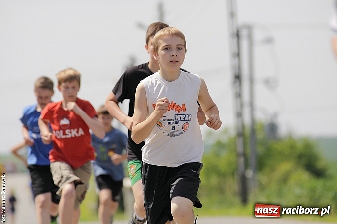 Zdjęcie w galerii na portalu naszraciborz.pl: Wielkie bieganie na Dzień Dziecka w Rudniku wiadomości z regionu