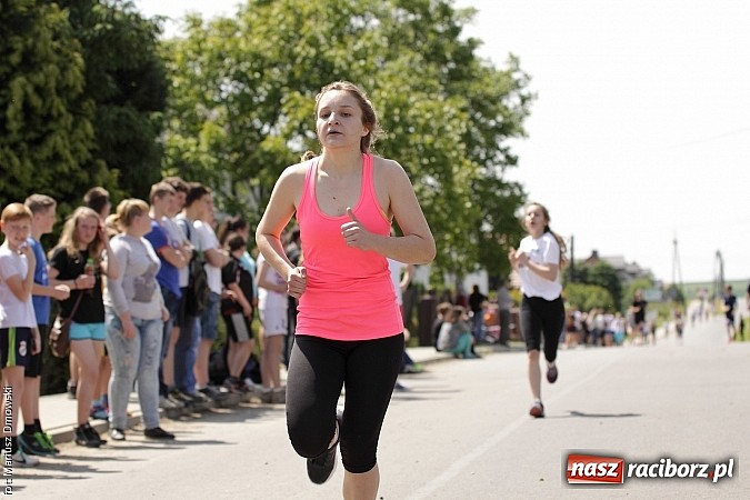 Zdjęcie w galerii na portalu naszraciborz.pl: Wielkie bieganie na Dzień Dziecka w Rudniku wiadomości z regionu