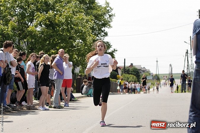 Zdjęcie w galerii na portalu naszraciborz.pl: Wielkie bieganie na Dzień Dziecka w Rudniku wiadomości z regionu