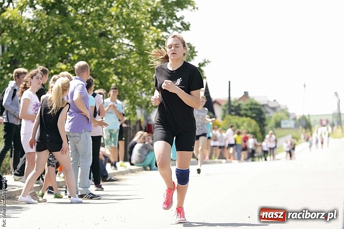 Zdjęcie w galerii na portalu naszraciborz.pl: Wielkie bieganie na Dzień Dziecka w Rudniku wiadomości z regionu