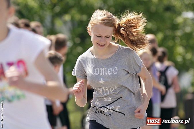 Zdjęcie w galerii na portalu naszraciborz.pl: Wielkie bieganie na Dzień Dziecka w Rudniku wiadomości z regionu