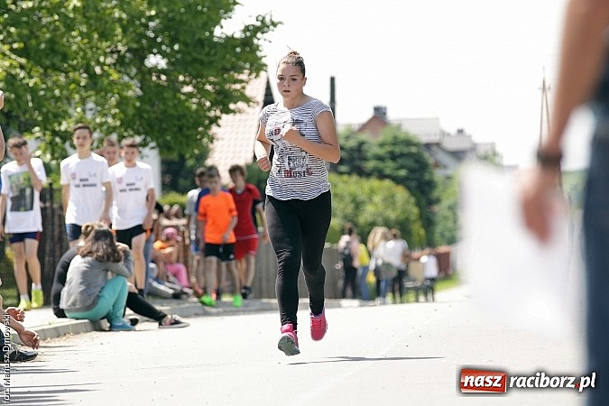 Zdjęcie w galerii na portalu naszraciborz.pl: Wielkie bieganie na Dzień Dziecka w Rudniku wiadomości z regionu