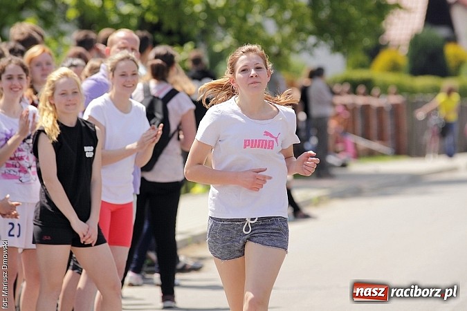 Zdjęcie w galerii na portalu naszraciborz.pl: Wielkie bieganie na Dzień Dziecka w Rudniku wiadomości z regionu