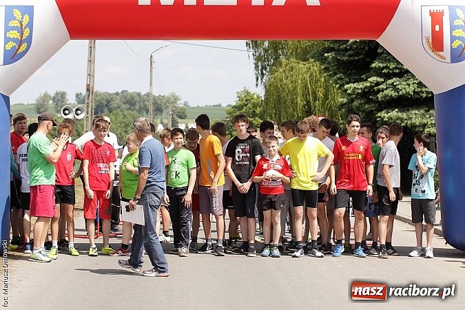 Zdjęcie w galerii na portalu naszraciborz.pl: Wielkie bieganie na Dzień Dziecka w Rudniku wiadomości z regionu