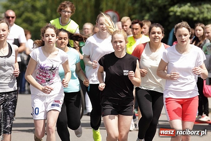 Zdjęcie w galerii na portalu naszraciborz.pl: Wielkie bieganie na Dzień Dziecka w Rudniku wiadomości z regionu
