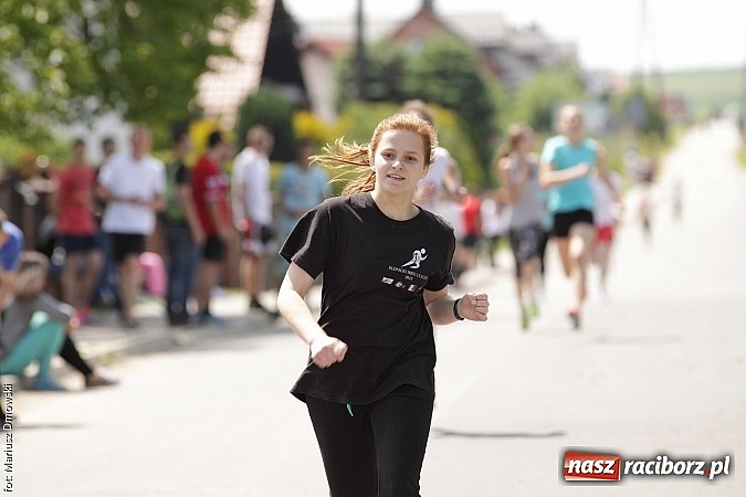 Zdjęcie w galerii na portalu naszraciborz.pl: Wielkie bieganie na Dzień Dziecka w Rudniku wiadomości z regionu