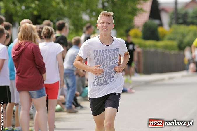 Zdjęcie w galerii na portalu naszraciborz.pl: Wielkie bieganie na Dzień Dziecka w Rudniku wiadomości z regionu