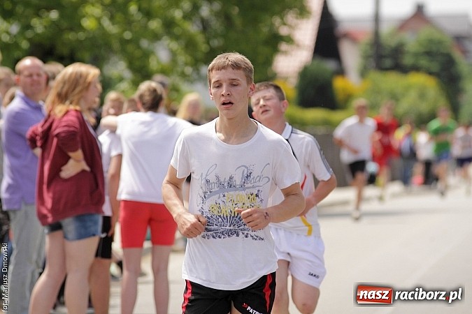 Zdjęcie w galerii na portalu naszraciborz.pl: Wielkie bieganie na Dzień Dziecka w Rudniku wiadomości z regionu