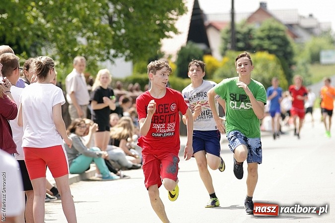 Zdjęcie w galerii na portalu naszraciborz.pl: Wielkie bieganie na Dzień Dziecka w Rudniku wiadomości z regionu