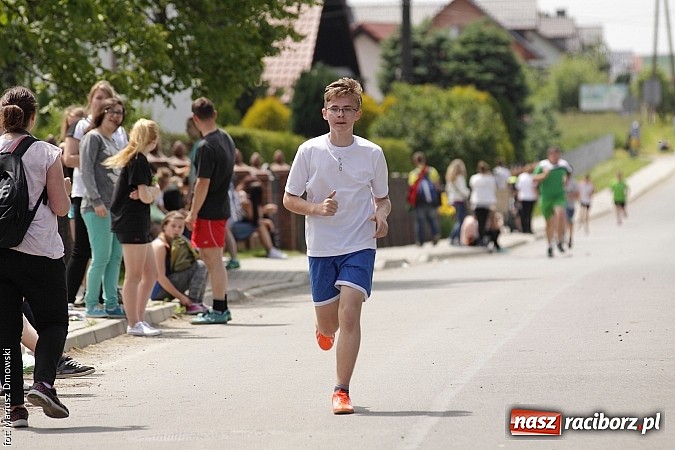 Zdjęcie w galerii na portalu naszraciborz.pl: Wielkie bieganie na Dzień Dziecka w Rudniku wiadomości z regionu