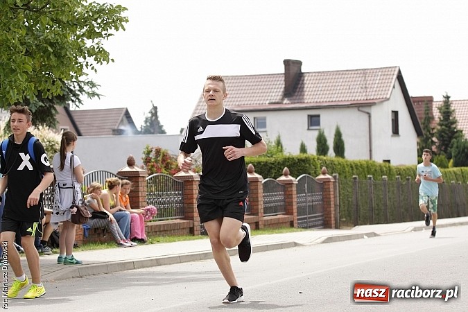 Zdjęcie w galerii na portalu naszraciborz.pl: Wielkie bieganie na Dzień Dziecka w Rudniku wiadomości z regionu
