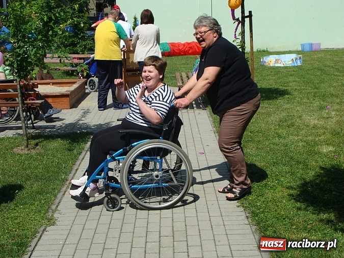 Zdjęcie w galerii na portalu naszraciborz.pl: Piknik Rodzinny w Raciborskim Centrum Rehabilitacji Osób Niepełnosprawnych wiadomości z regionu
