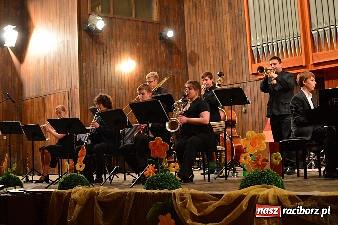 Zdjęcie w galerii na portalu naszraciborz.pl: Dzień Dziecka w szkole muzycznej  wiadomości z regionu