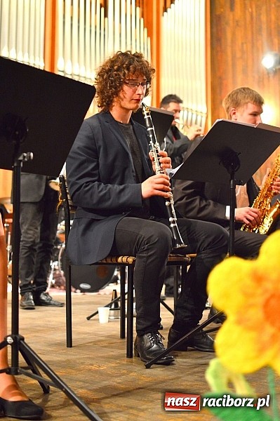 Zdjęcie w galerii na portalu naszraciborz.pl: Dzień Dziecka w szkole muzycznej  wiadomości z regionu