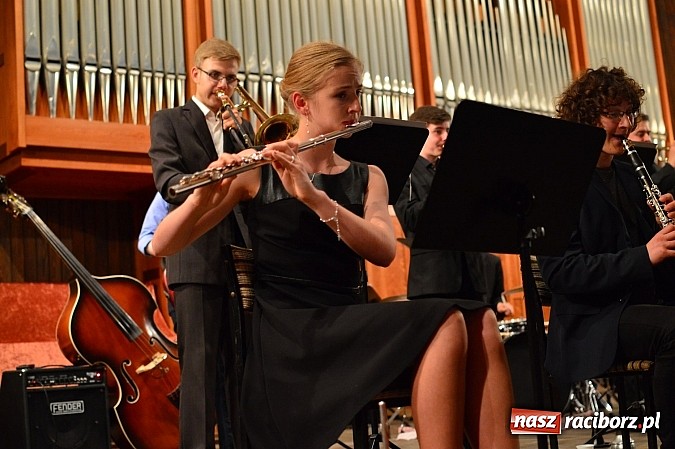 Zdjęcie w galerii na portalu naszraciborz.pl: Dzień Dziecka w szkole muzycznej  wiadomości z regionu