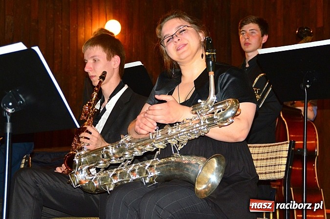 Zdjęcie w galerii na portalu naszraciborz.pl: Dzień Dziecka w szkole muzycznej  wiadomości z regionu