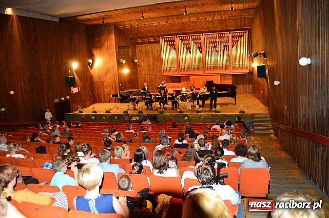 Zdjęcie w galerii na portalu naszraciborz.pl: Dzień Dziecka w szkole muzycznej  wiadomości z regionu