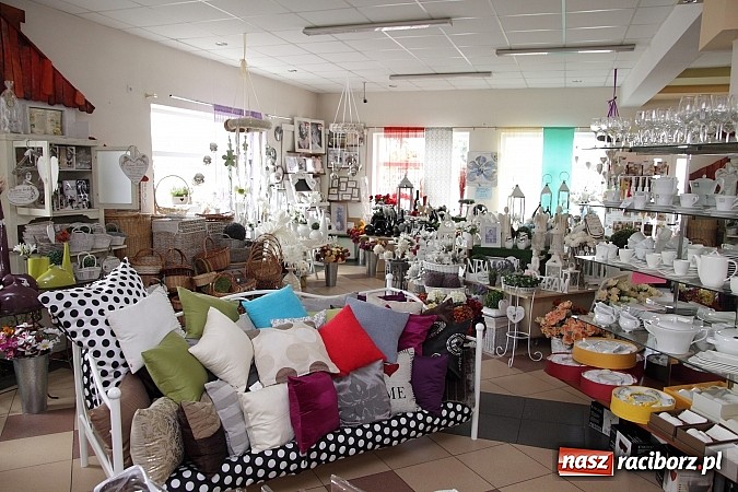 Zdjęcie w galerii na portalu naszraciborz.pl: Centrum Rea - Twoje centrum zakup&oacute;w wiadomości z regionu