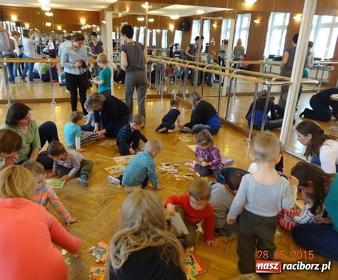 Zdjęcie w galerii na portalu naszraciborz.pl: Majówki w raciborskim Fiku-miku wiadomości z regionu