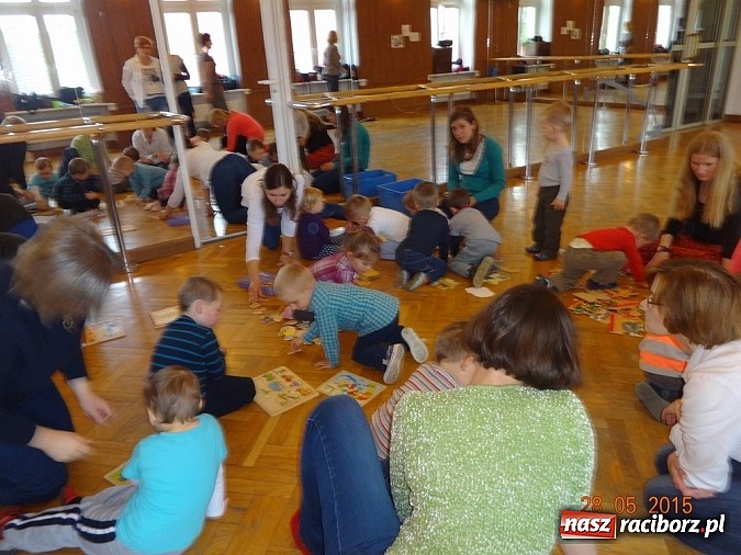 Zdjęcie w galerii na portalu naszraciborz.pl: Majówki w raciborskim Fiku-miku wiadomości z regionu