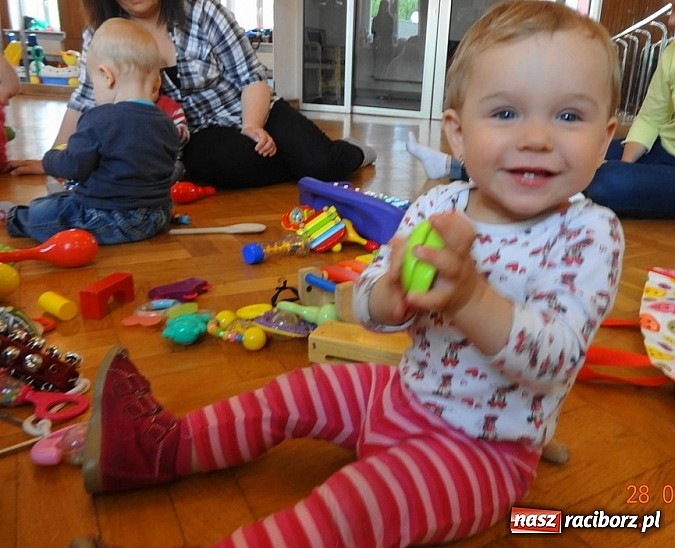 Zdjęcie w galerii na portalu naszraciborz.pl: Majówki w raciborskim Fiku-miku wiadomości z regionu