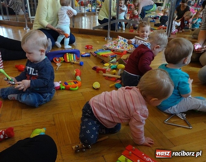 Zdjęcie w galerii na portalu naszraciborz.pl: Majówki w raciborskim Fiku-miku wiadomości z regionu