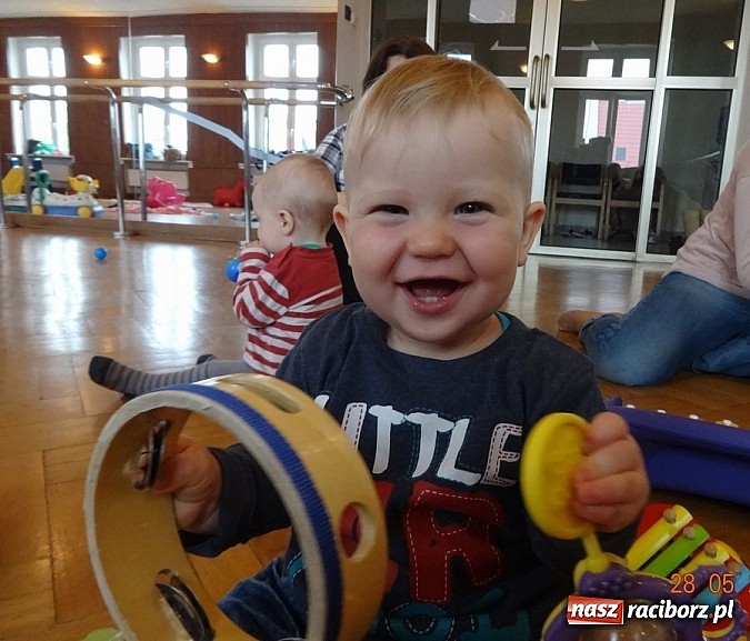 Zdjęcie w galerii na portalu naszraciborz.pl: Majówki w raciborskim Fiku-miku wiadomości z regionu