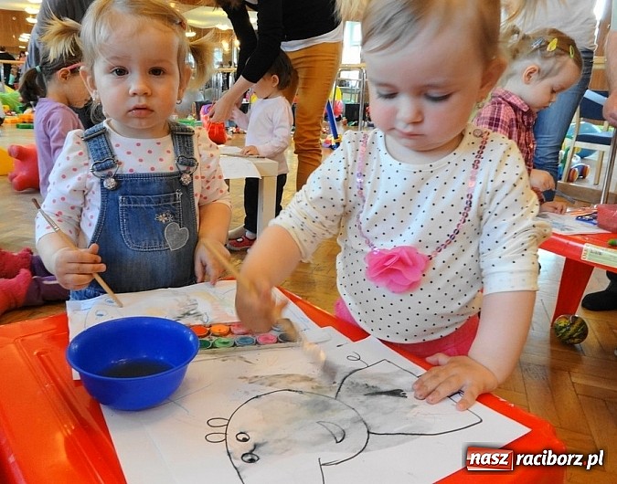 Zdjęcie w galerii na portalu naszraciborz.pl: Majówki w raciborskim Fiku-miku wiadomości z regionu