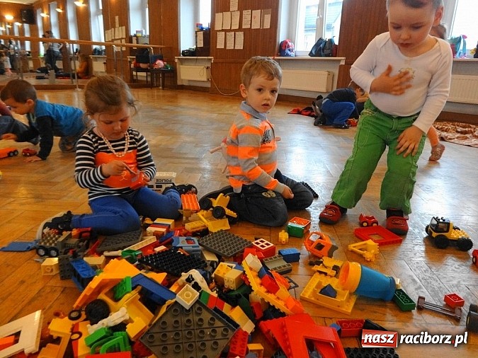 Zdjęcie w galerii na portalu naszraciborz.pl: Majówki w raciborskim Fiku-miku wiadomości z regionu