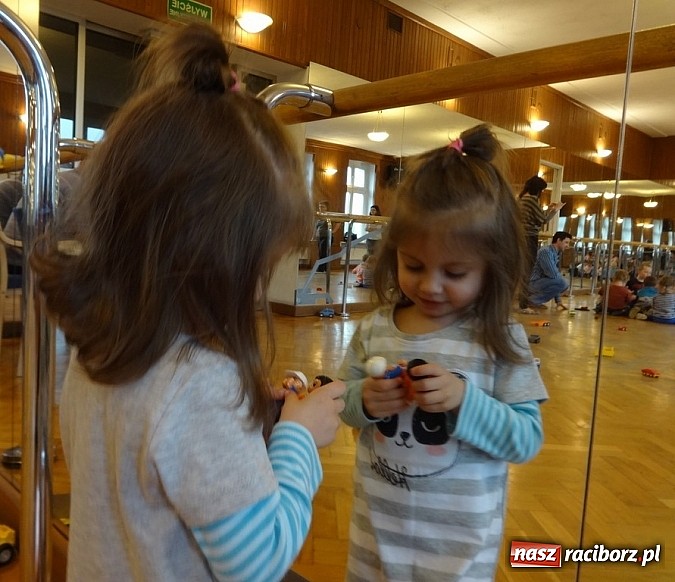 Zdjęcie w galerii na portalu naszraciborz.pl: Majówki w raciborskim Fiku-miku wiadomości z regionu
