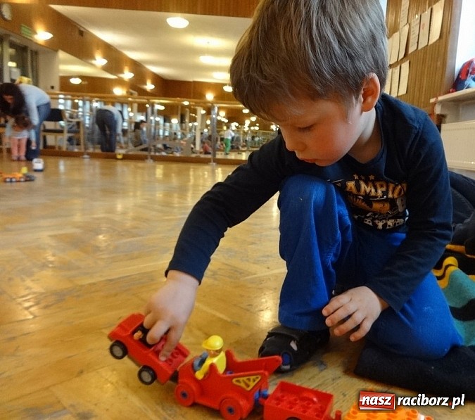 Zdjęcie w galerii na portalu naszraciborz.pl: Majówki w raciborskim Fiku-miku wiadomości z regionu