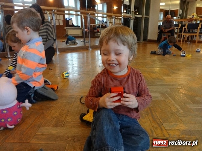 Zdjęcie w galerii na portalu naszraciborz.pl: Majówki w raciborskim Fiku-miku wiadomości z regionu