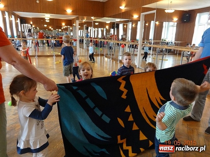 Zdjęcie w galerii na portalu naszraciborz.pl: Majówki w raciborskim Fiku-miku wiadomości z regionu