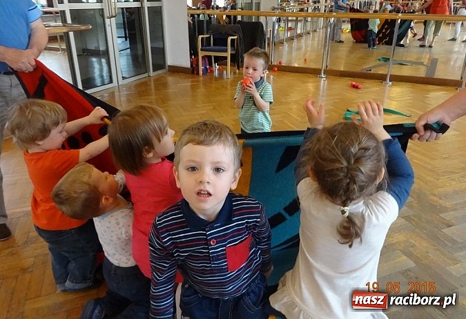 Zdjęcie w galerii na portalu naszraciborz.pl: Majówki w raciborskim Fiku-miku wiadomości z regionu