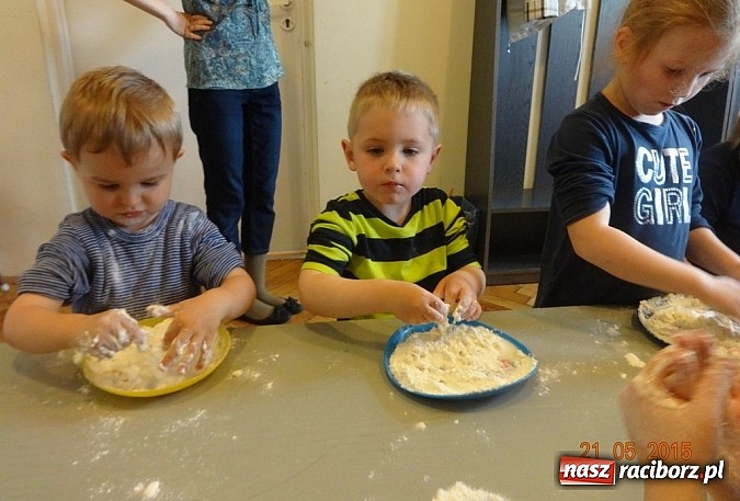 Zdjęcie w galerii na portalu naszraciborz.pl: Majówki w raciborskim Fiku-miku wiadomości z regionu