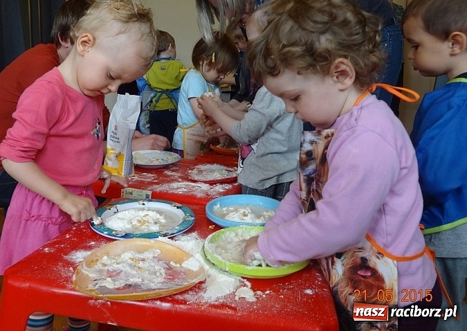 Zdjęcie w galerii na portalu naszraciborz.pl: Majówki w raciborskim Fiku-miku wiadomości z regionu