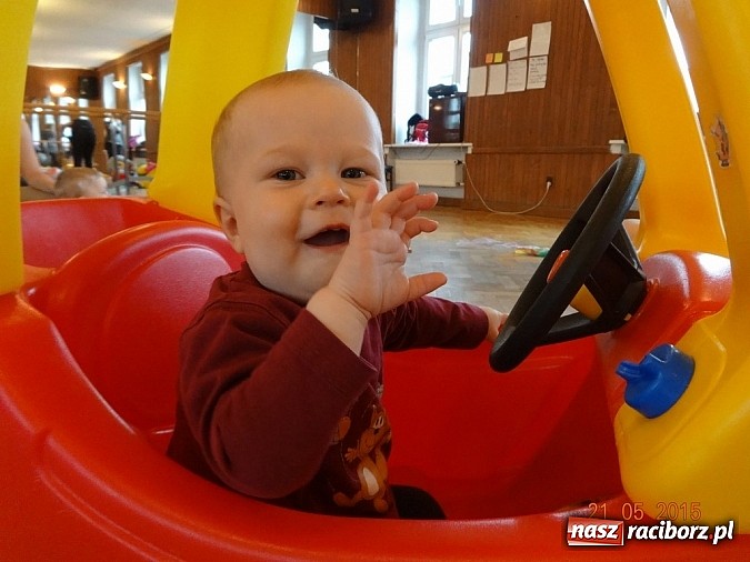 Zdjęcie w galerii na portalu naszraciborz.pl: Majówki w raciborskim Fiku-miku wiadomości z regionu