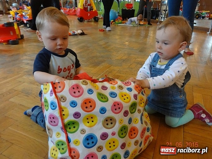 Zdjęcie w galerii na portalu naszraciborz.pl: Majówki w raciborskim Fiku-miku wiadomości z regionu