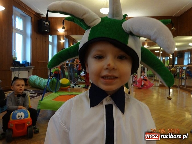 Zdjęcie w galerii na portalu naszraciborz.pl: Majówki w raciborskim Fiku-miku wiadomości z regionu