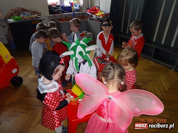 Zdjęcie w galerii na portalu naszraciborz.pl: Majówki w raciborskim Fiku-miku wiadomości z regionu