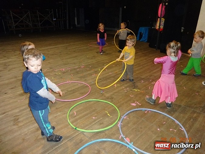 Zdjęcie w galerii na portalu naszraciborz.pl: Majówki w raciborskim Fiku-miku wiadomości z regionu