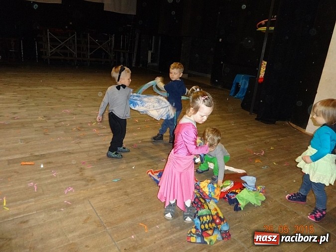 Zdjęcie w galerii na portalu naszraciborz.pl: Majówki w raciborskim Fiku-miku wiadomości z regionu