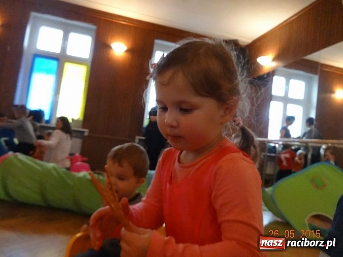 Zdjęcie w galerii na portalu naszraciborz.pl: Majówki w raciborskim Fiku-miku wiadomości z regionu