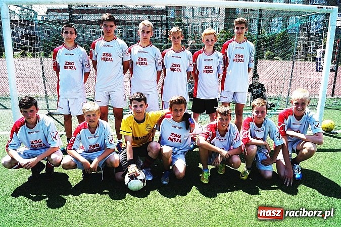 Zdjęcie w galerii na portalu naszraciborz.pl: W Nędzy uczniowie tym razem lepsi od nauczycieli   wiadomości z regionu