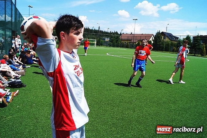 Zdjęcie w galerii na portalu naszraciborz.pl: W Nędzy uczniowie tym razem lepsi od nauczycieli   wiadomości z regionu