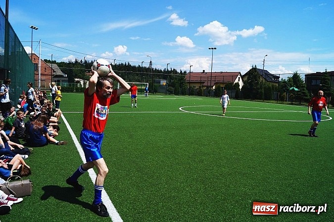 Zdjęcie w galerii na portalu naszraciborz.pl: W Nędzy uczniowie tym razem lepsi od nauczycieli   wiadomości z regionu