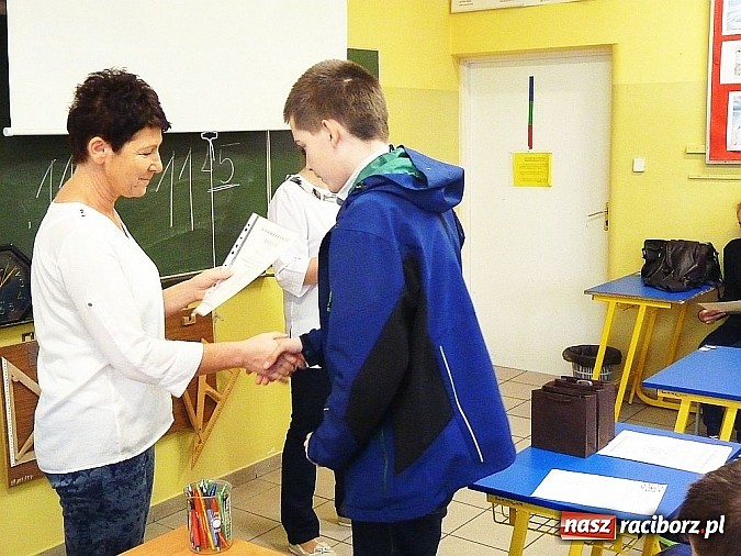 Zdjęcie w galerii na portalu naszraciborz.pl: W ZSG w Nędzy udowodnili, że o Skłodowskiej-Curie wiedzą dużo! wiadomości z regionu